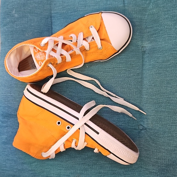 VGC Dunlop orange kids size 1 canvas Converse style high top vintage trainers - Picture 2 of 14